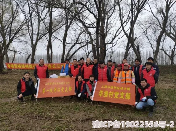 儿子辛勤耕耘母亲的土地，传承家族精神与责任感，谱写温情故事与奋斗篇章，共同守护美好未来