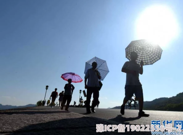 热浪来袭！全国多地气温创历史新高，市民纷纷寻求避暑良方，炎夏生活如何应对？