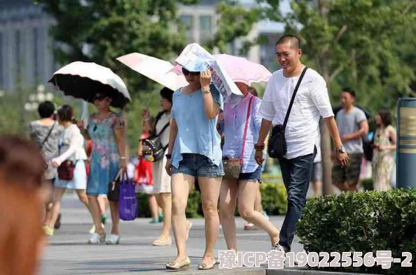 热浪来袭！全国多地气温创历史新高，市民纷纷寻求避暑良方，炎夏生活如何应对？